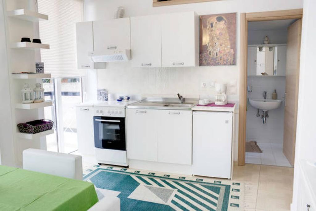 Thelma'S Apartment Atene Esterno foto